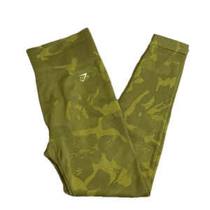 Gymshark Women's Adapt Camo Seamless Leggings 24” Savanna/Griffin Green Size XL